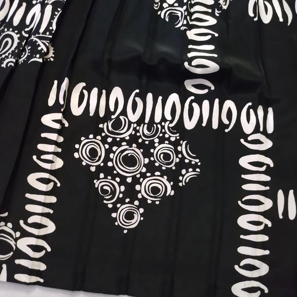 Leslie Fay pleated midi skirt,size 16. - Picture 9 of 10